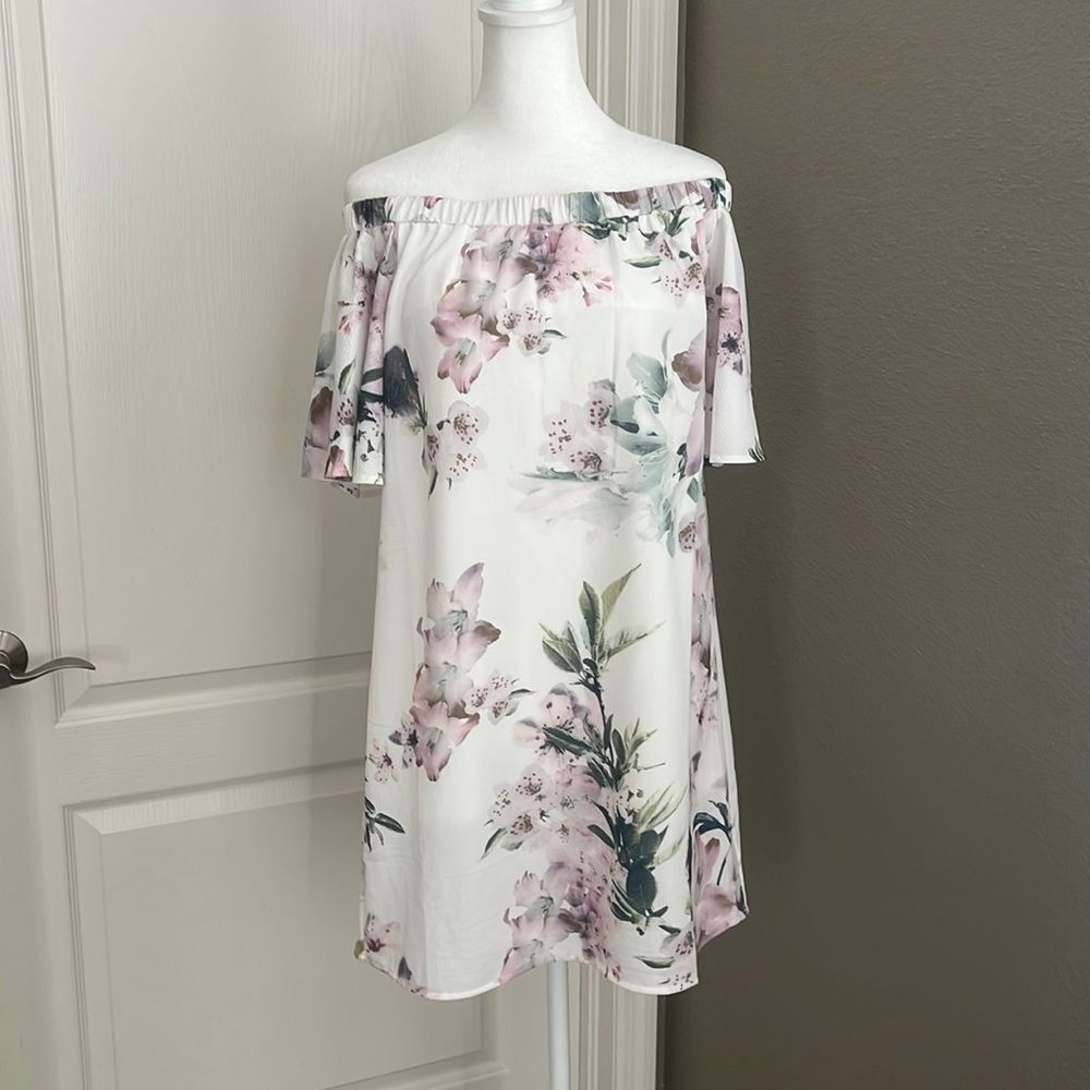 Lulu’s Dream of You Floral Off Shoulder Mini Dress Size Small